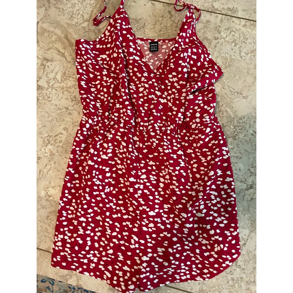Women’s/Juniors Red Romper Size Medium - Picture 3 of 3